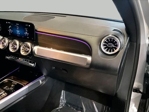 Certified 2022 Mercedes-Benz GLB 35 AMG 4MATIC image 18
