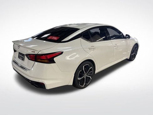 Certified 2023 Nissan Altima 2.5 SR image 6