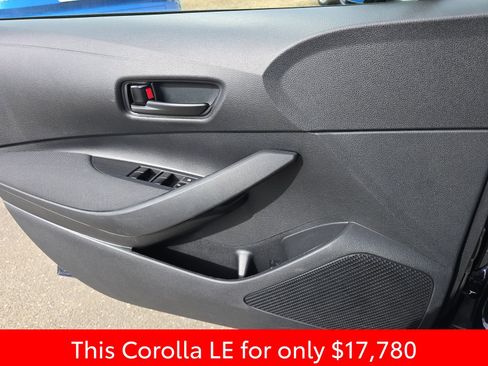 Used 2023 Toyota Corolla LE image 33