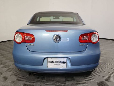 Used 2008 Volkswagen Eos 2.0T image 4
