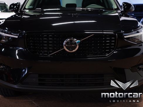 Used 2024 Volvo XC40 B5 Plus w/ Protection Package Premier AWD/4WD image 10