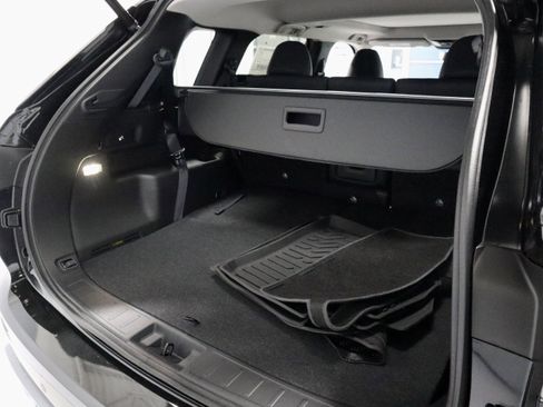 New 2025 Mitsubishi Outlander SE image 12