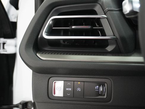 New 2026 Chevrolet Traverse LT w/ Driver Confidence Package image 20