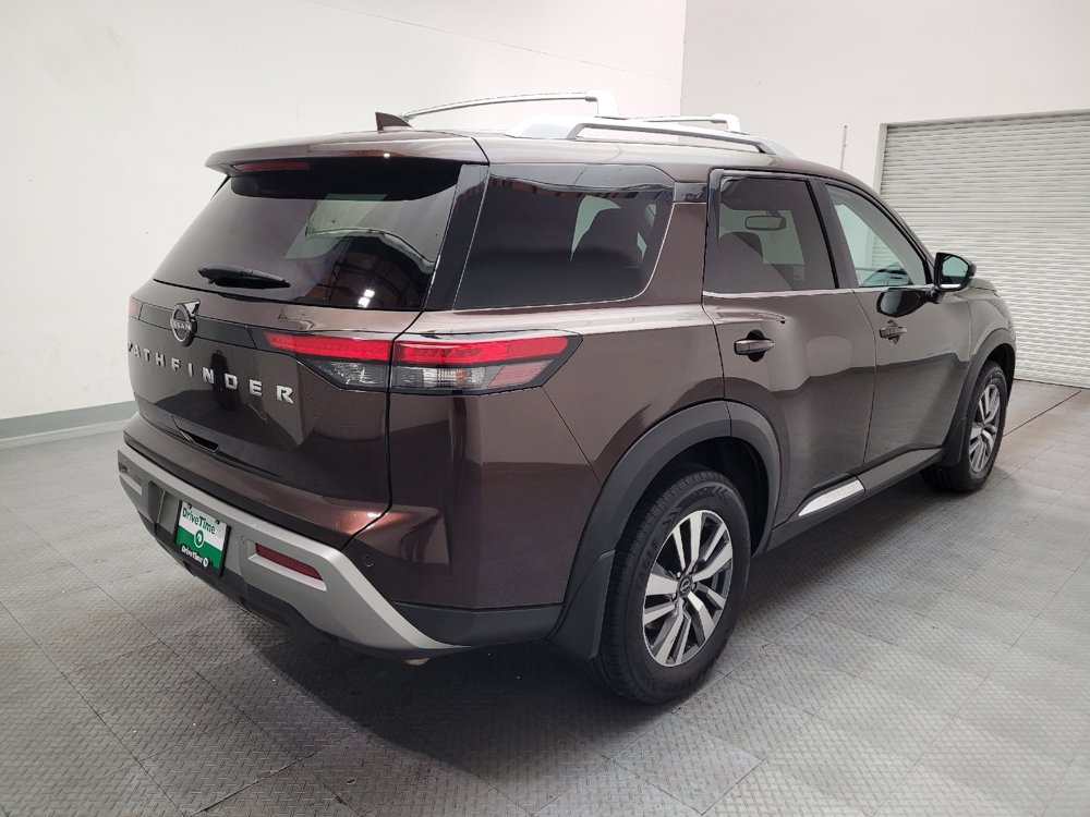 Used 2022 Nissan Pathfinder SL FWD image 9