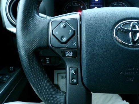 Used 2020 Toyota Tacoma TRD Sport image 16