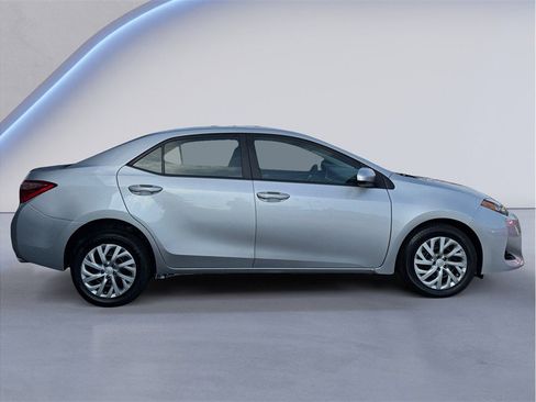 Used 2017 Toyota Corolla LE image 7