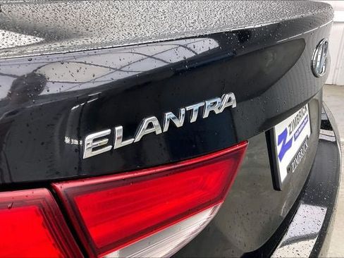 Used 2014 Hyundai Elantra SE FWD image 9