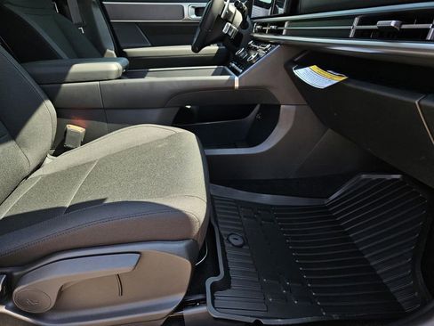 New 2026 Hyundai Santa Fe SE FWD image 9