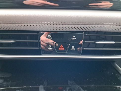 New 2026 Volkswagen Atlas Peak Edition AWD/4WD image 26