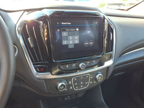 Used 2023 Chevrolet Traverse LT w/ LT Premium Package AWD/4WD image 13