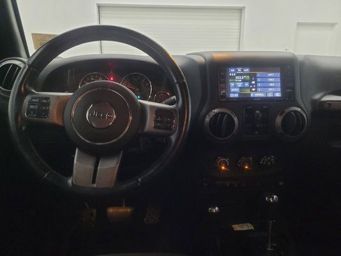 Used 2017 Jeep Wrangler Unlimited Sport AWD/4WD image 22