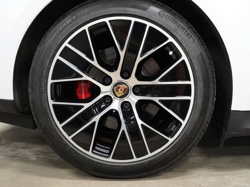 Used 2020 Porsche Taycan 4S w/ Premium Package AWD/4WD image 34