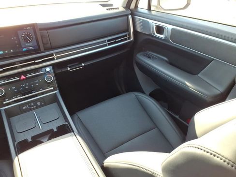 Used 2025 Hyundai Santa Fe SEL image 13