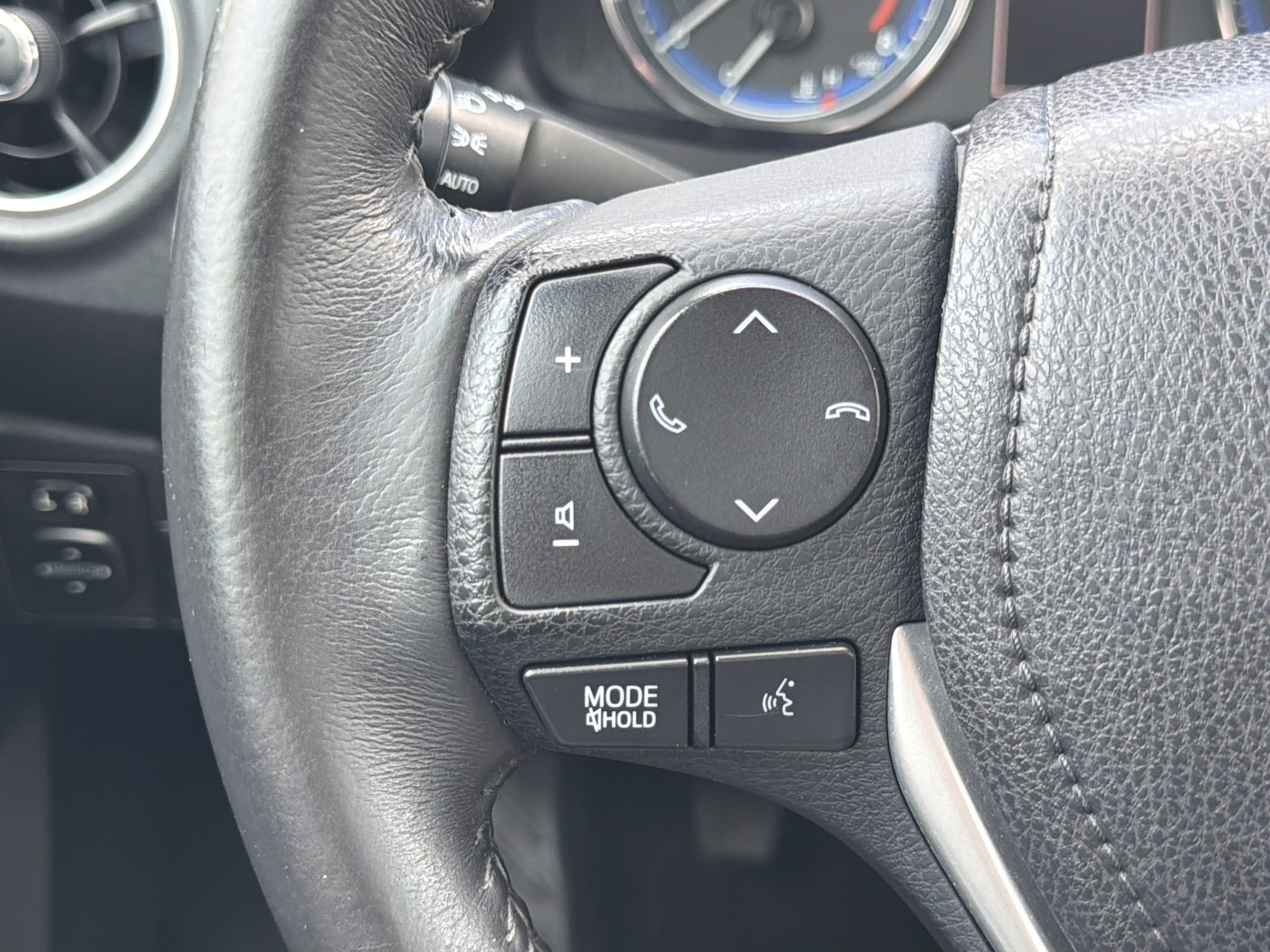 Used 2017 Toyota Corolla SE FWD image 13