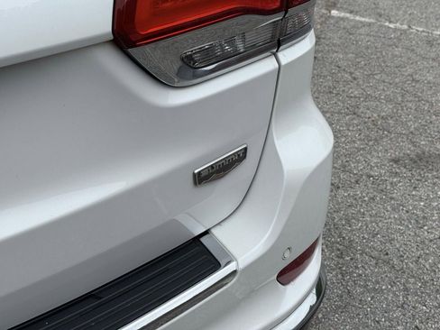 Used 2018 Jeep Grand Cherokee Summit AWD/4WD image 11