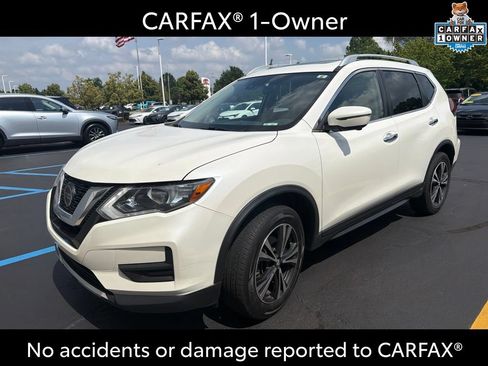 Used 2019 Nissan Rogue SV w/ Sun & Sound Touring Package AWD/4WD image 2