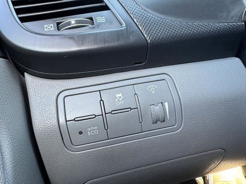 Used 2017 Hyundai Accent SE FWD image 23