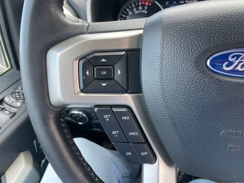 Used 2022 Ford F250 Lariat w/ Lariat Value Package AWD/4WD image 22