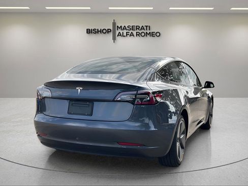 Used 2023 Tesla Model 3 Standard Range image 9