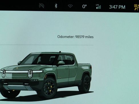 Used 2022 Rivian R1T Launch Edition image 14