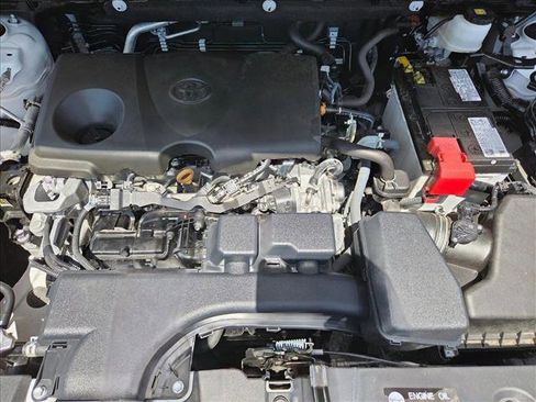Certified 2025 Toyota RAV4 XLE FWD image 21