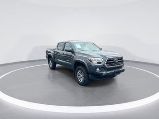 Used 2019 Toyota Tacoma SR5 AWD/4WD video 2