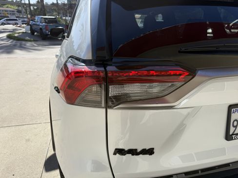 Certified 2025 Toyota RAV4 XSE image 32