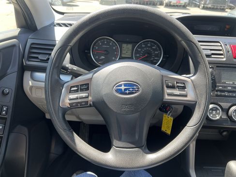 Used 2014 Subaru Forester 2.5i AWD/4WD image 18