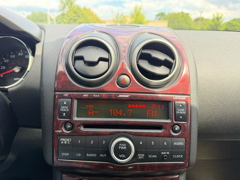 Used 2010 Nissan Rogue SL w/ Leather Pkg FWD image 12