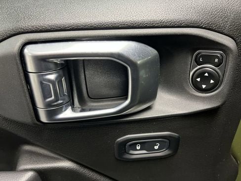 Used 2024 Jeep Wrangler Sport image 21