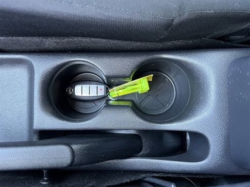 Used 2020 Nissan Kicks SR image 20