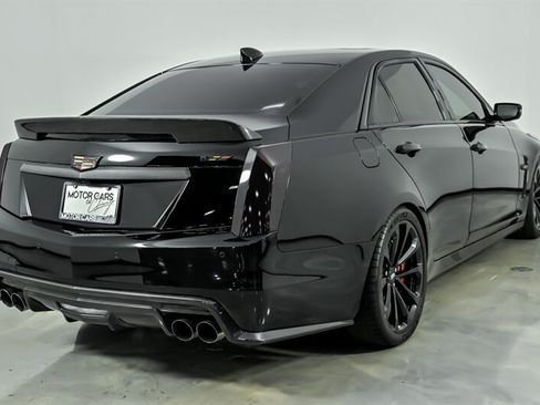 Used 2019 Cadillac CTS V w/ Carbon Fiber Package RWD image 9