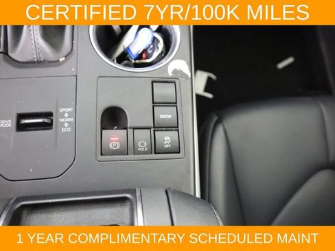 Used 2024 Toyota Highlander XLE FWD image 48