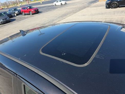 Used 2018 Honda HR-V EX image 8