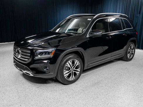 New 2026 Mercedes-Benz GLB 250 image 1