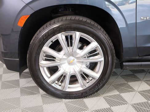 Used 2021 Chevrolet Suburban High Country AWD/4WD image 20