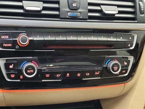 Used 2016 BMW 320i xDrive Sedan image 27