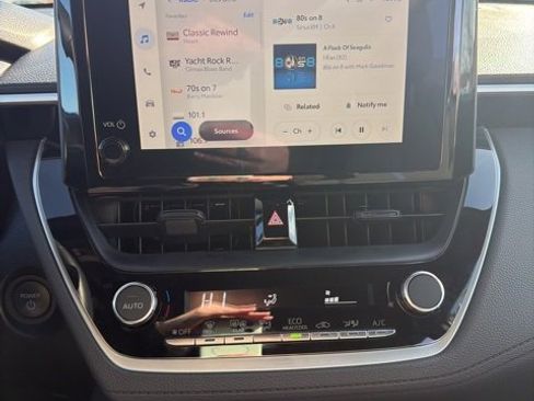 Certified 2025 Toyota Corolla Cross SE image 15