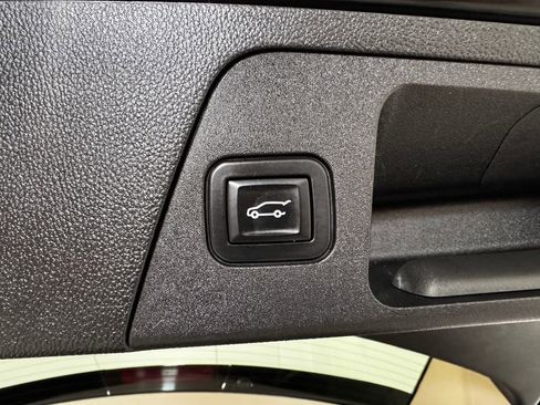 Used 2017 Buick Envision Premium w/ Driver Confidence Package AWD/4WD image 38