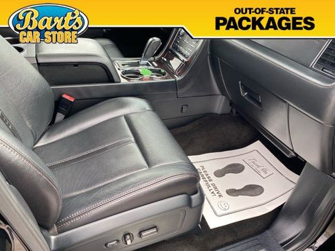 Used 2017 Lincoln Navigator Reserve image 18