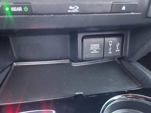 Used 2017 Honda Pilot Touring image 30