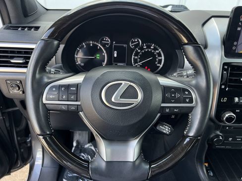 Used 2023 Lexus GX 460 Premium w/ Accessory Package AWD/4WD image 8