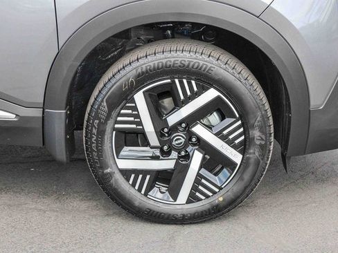 New 2026 Nissan Kicks SV image 10