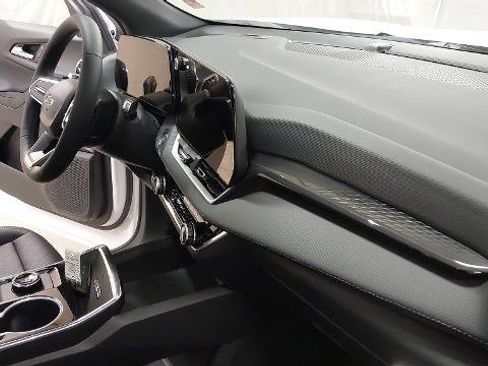 New 2026 Chevrolet Equinox LT w/ Convenience Package II image 27