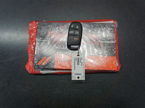 Used 2019 Dodge Charger SXT image 19