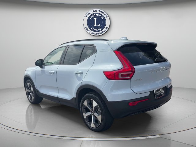 Certified 2026 Volvo XC40 B5 Plus AWD/4WD image 13