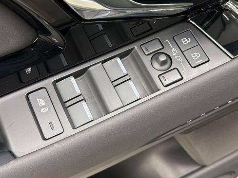 Certified 2026 Land Rover Range Rover Evoque S AWD/4WD image 15