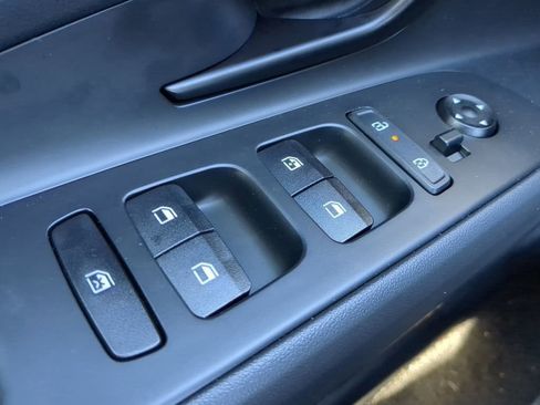 New 2025 Hyundai Elantra Sport image 8