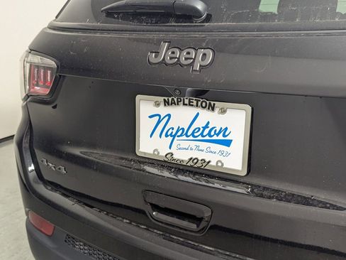 New 2026 Jeep Compass Latitude image 9