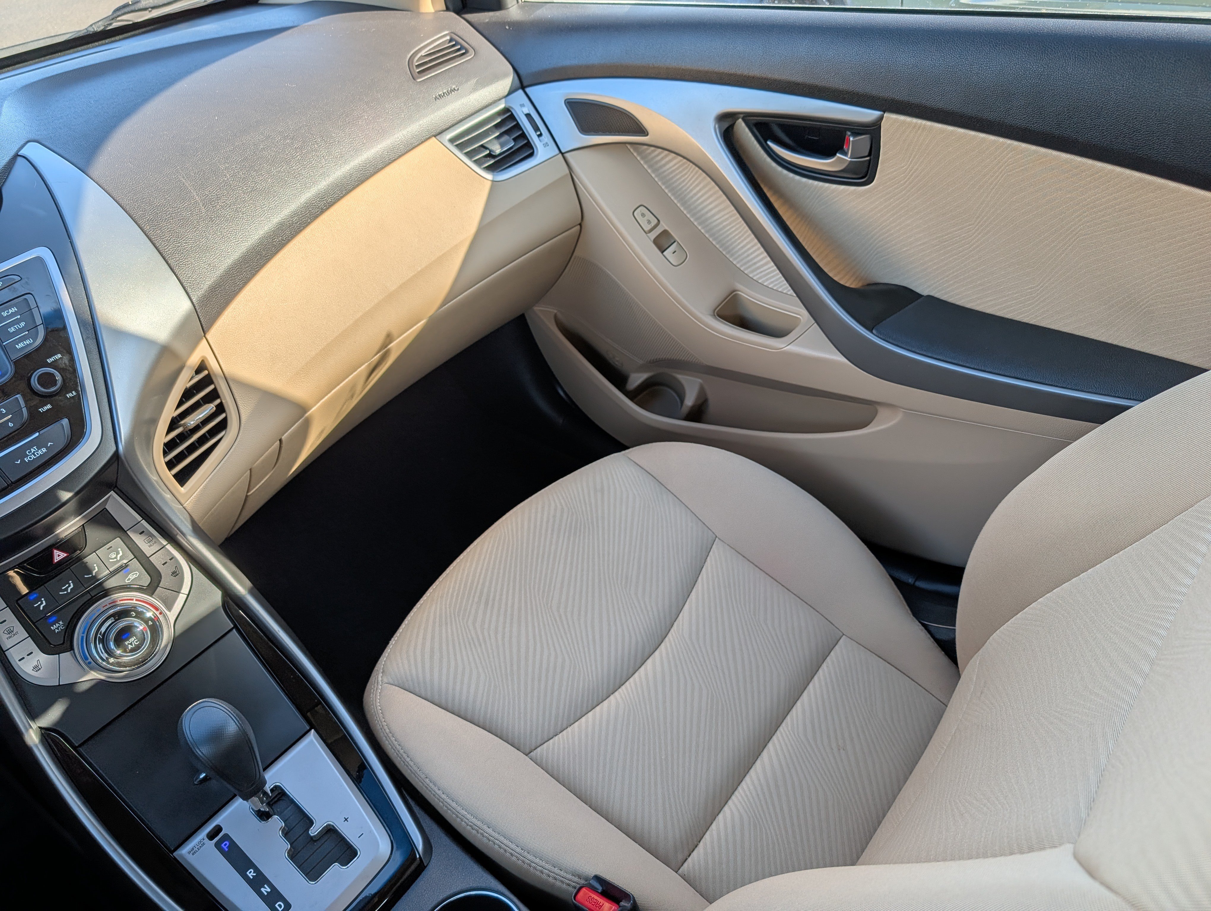 Used 2013 Hyundai Elantra GLS w/ Preferred Pkg FWD image 11